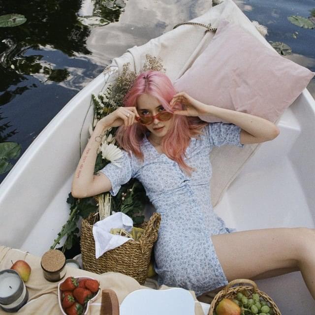 Эстетика Грустных Людей (Aesthetics Of Sad People)