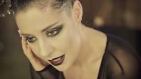 Клип MARIA - Сижу на диване