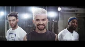 Клип Quest Pistols Show - Мокрая (feat. Quest Pistols & MONATIK)